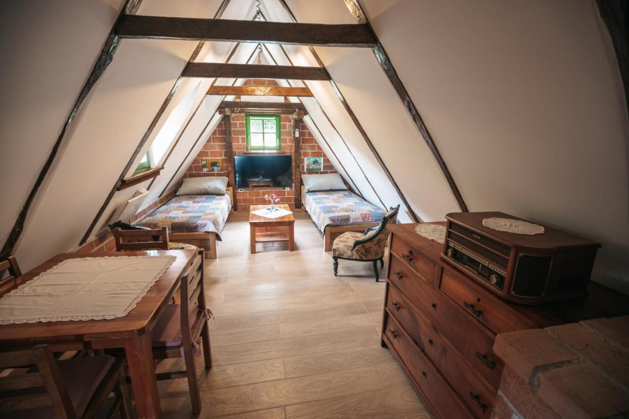 Apartmani Etno Kuca Pod Okicem Samobor Exteriör bild