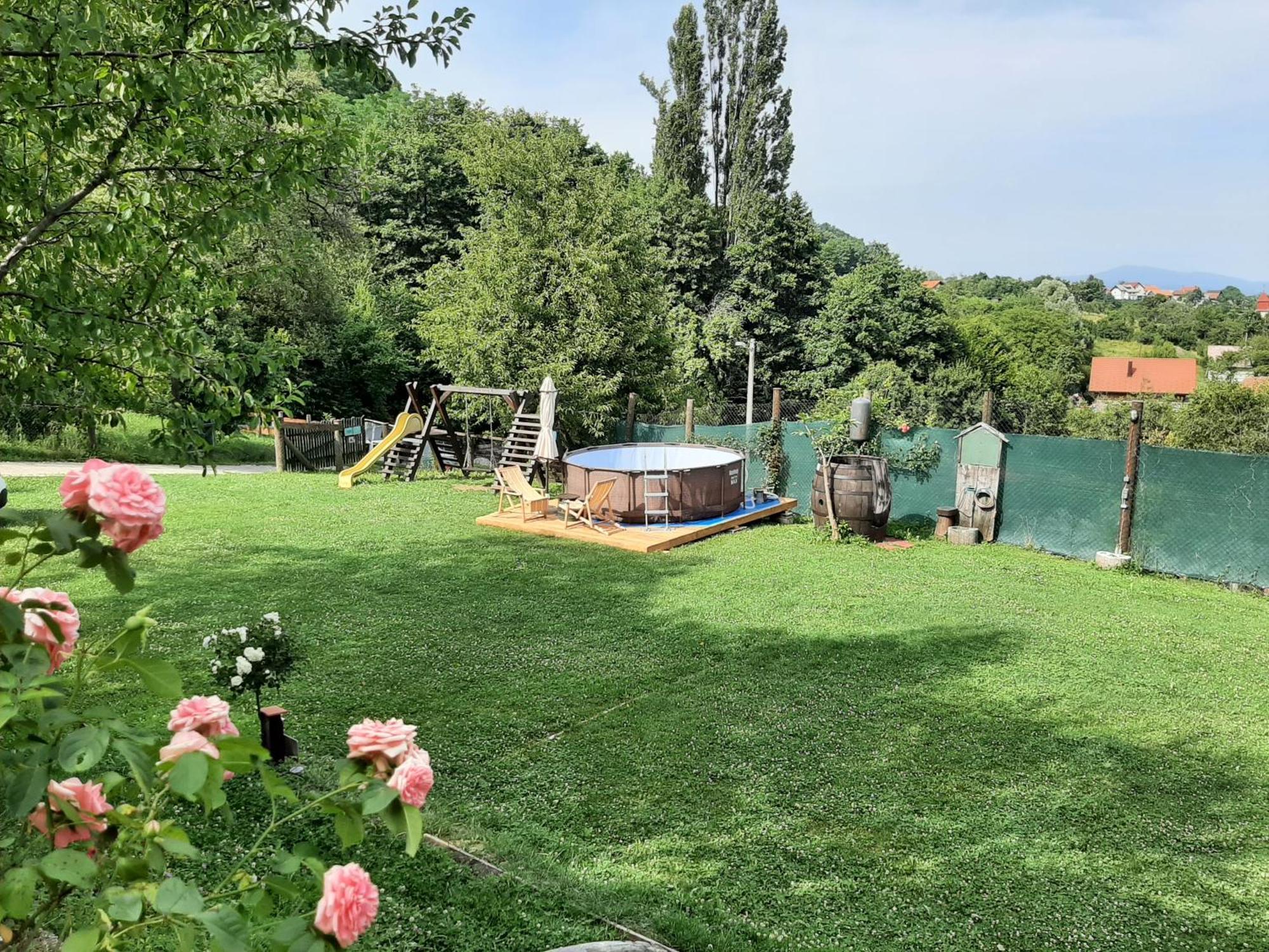 Apartmani Etno Kuca Pod Okicem Samobor Exteriör bild